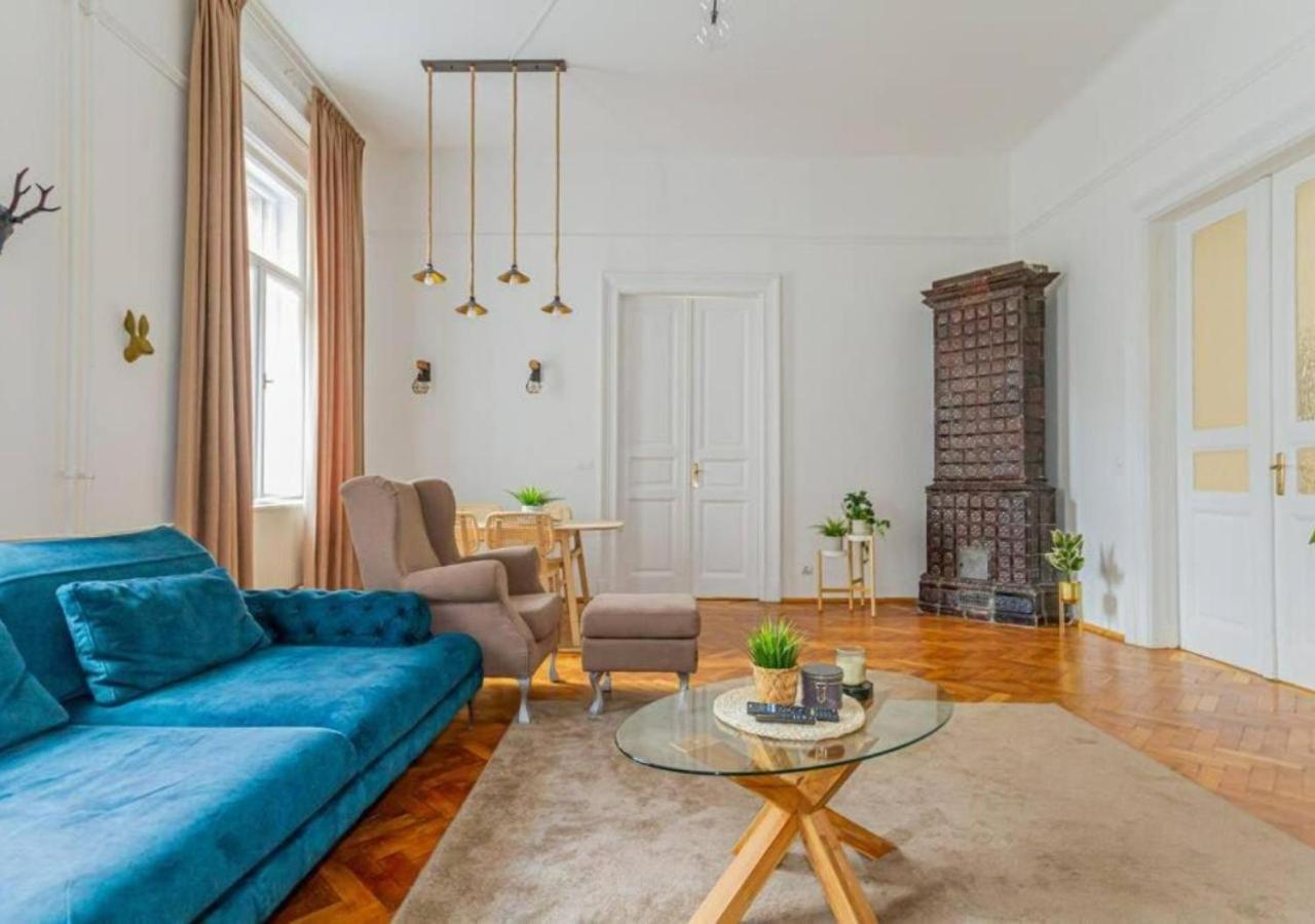Luxury Apartment By The Famous Vaci Street Budapest Extérieur photo