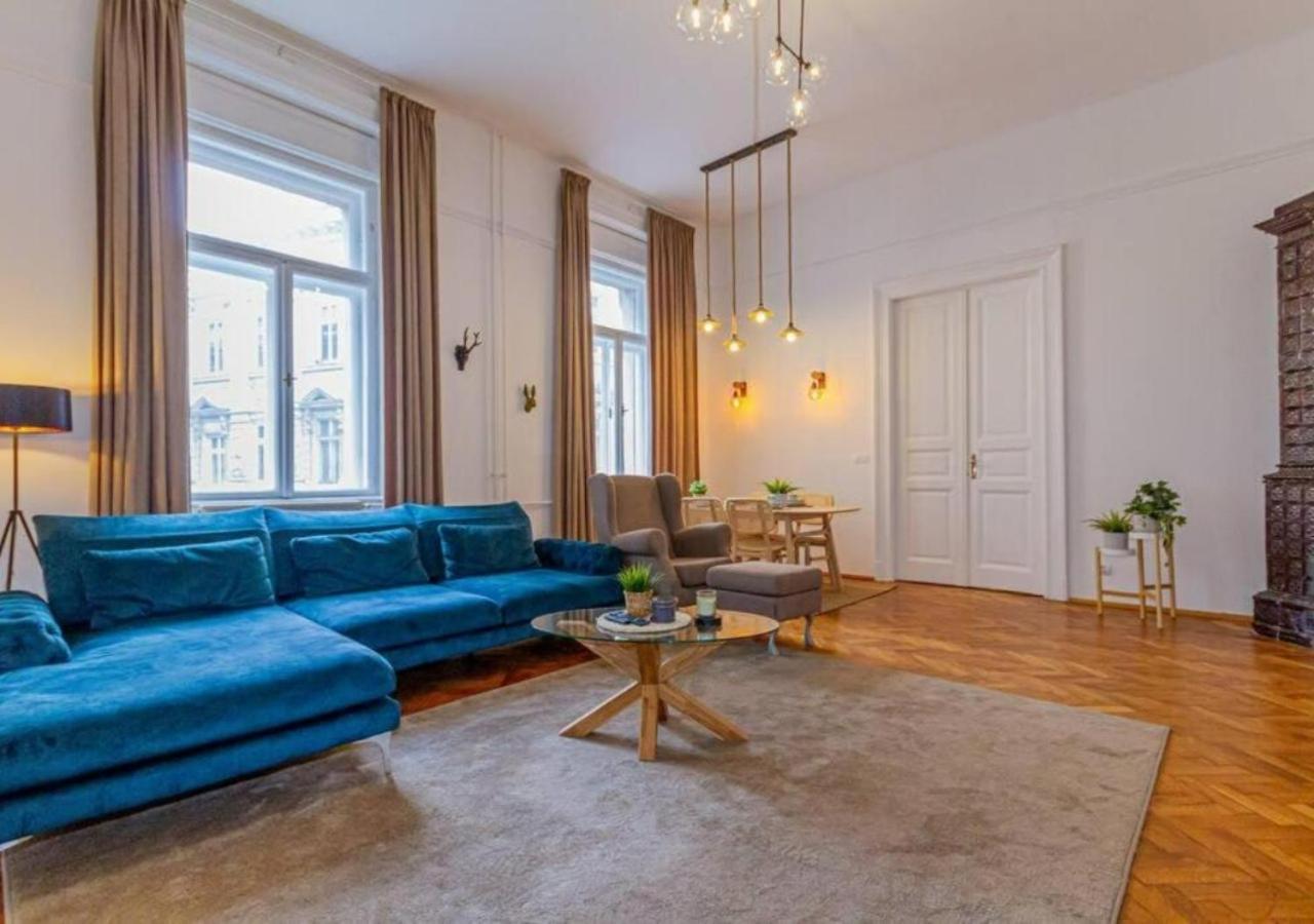 Luxury Apartment By The Famous Vaci Street Budapest Extérieur photo