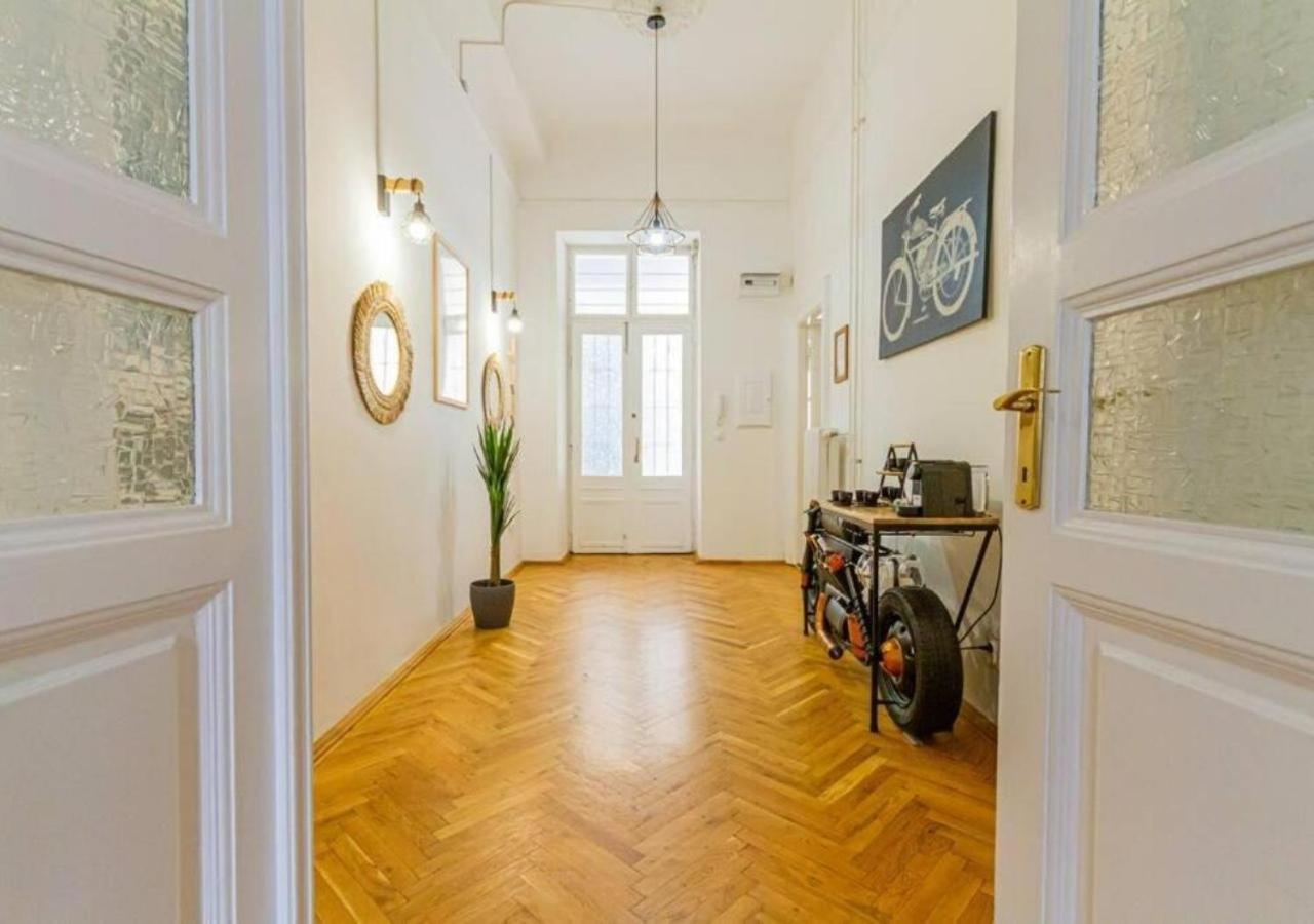 Luxury Apartment By The Famous Vaci Street Budapest Extérieur photo