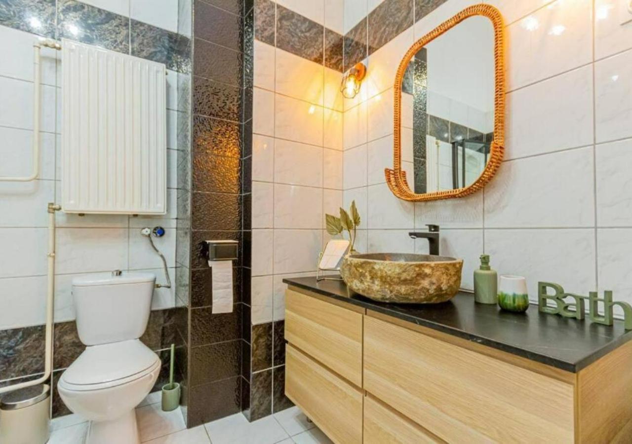 Luxury Apartment By The Famous Vaci Street Budapest Extérieur photo